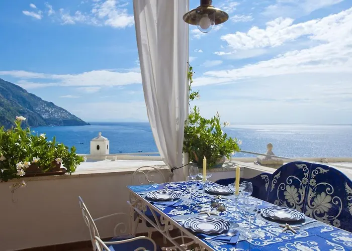 Casa Noemi 4&2, Emma *