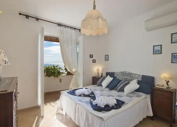 Casa Noemi 4&2, Emma * Позітано